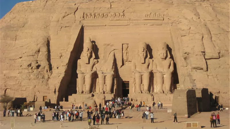 أسوان تستعد للموسم الشتوي بتجديد أسطول الفنادق السياحية