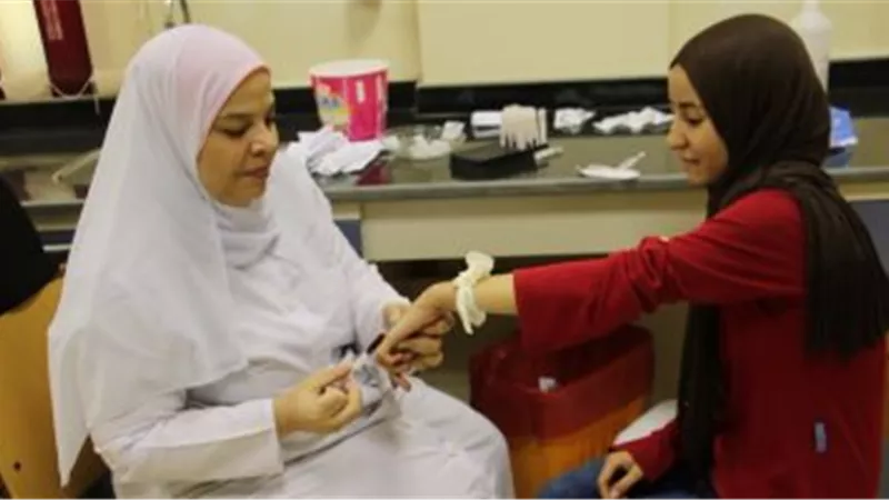 إجراء تحاليل فيروس «سى» لـ 1000 طالب بجامعة بنى سويف