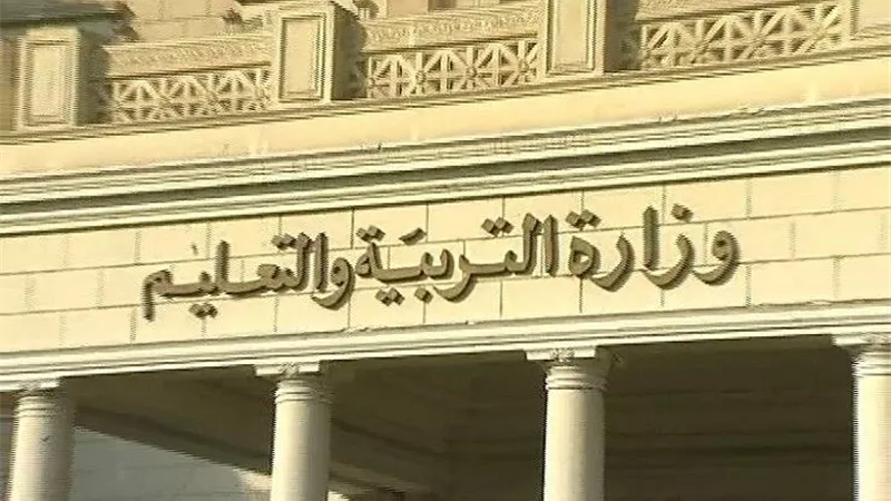 الجيوشى يتابع الاستعداد للعام الدراسى الجديد