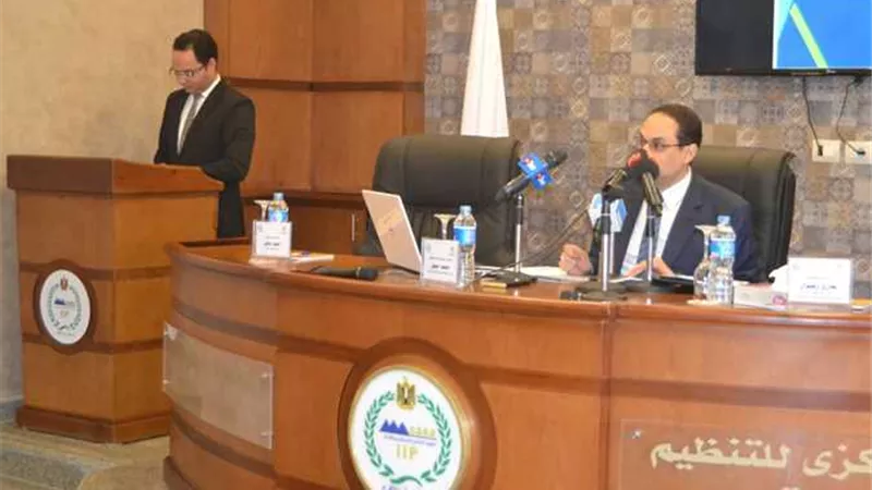 «التنظيم والإدارة»:« معاونى الوزراء» يستهدف تأهيل كوادر شابة قادرة على القيادة