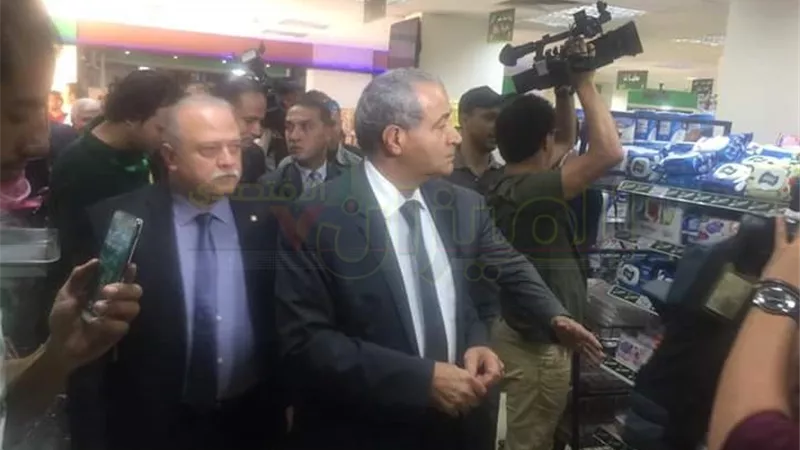  جولة تفقدية لوزير التموين بالمجمعات الاستهلاكية فى «مصر الجديدة»