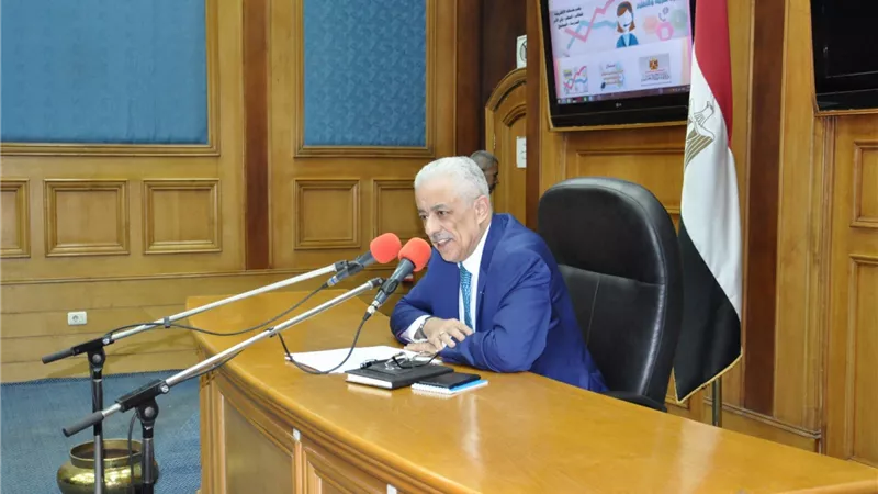 «شوقى» إعداد نظام تعليمى جديد يهدف إلى بناء الشخصية