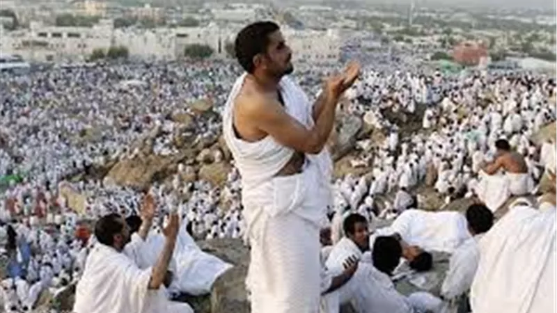 السعودية تهيب بالحجاج عدم الوقوف مدة طويلة تحت أشعة الشمس فى عرفات
