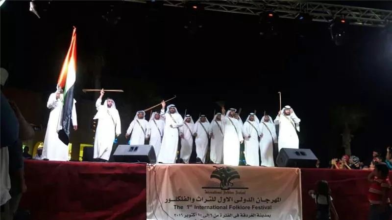 بدء التجهيز للمؤتمر الصحفي للمهرجان الدولي للتراث بالغردقة