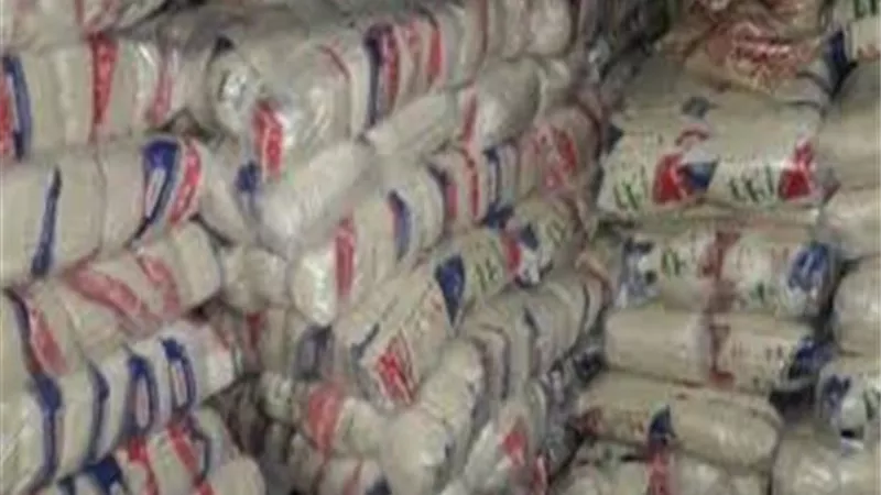 «التموين» تضبط 4 أطنان سكر وأرز قبل بيعها في السوق السوداء