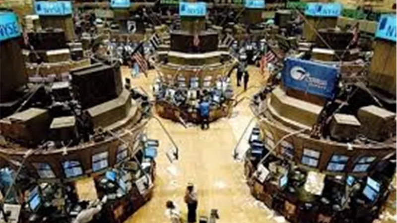 تراجع جماعي للبورصات الأوروبية رغم توقعات خفض التضخم