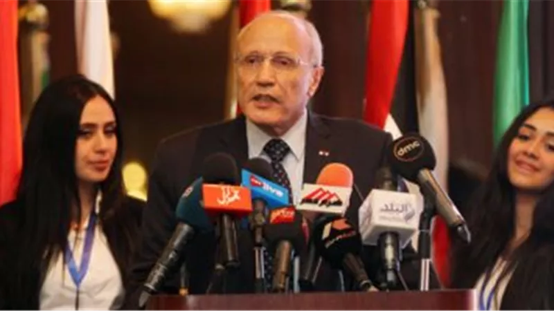 «العصار» ومحافظ جنوب سيناء يبحثان تنفيذ مشروعات استثمارية بـ«أبو زنيمة»