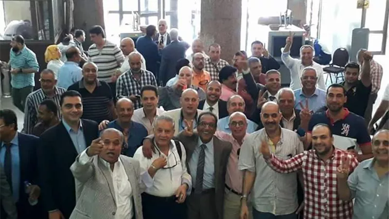 بالصور.. قيادات السياحة يتضامنون مع المستبعدين من انتخابات الغرف
