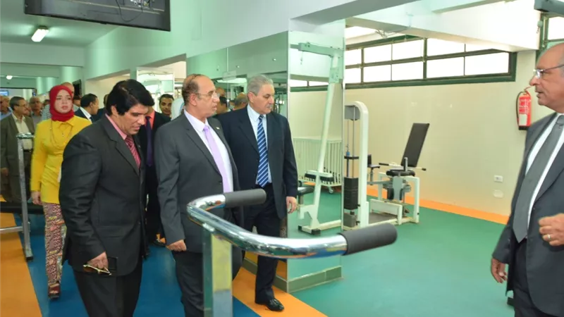 بالصور.. رئيس جامعة أسيوط يفتتح أعمال وتوسعات قطاعات القرية الأولمبية المطورة