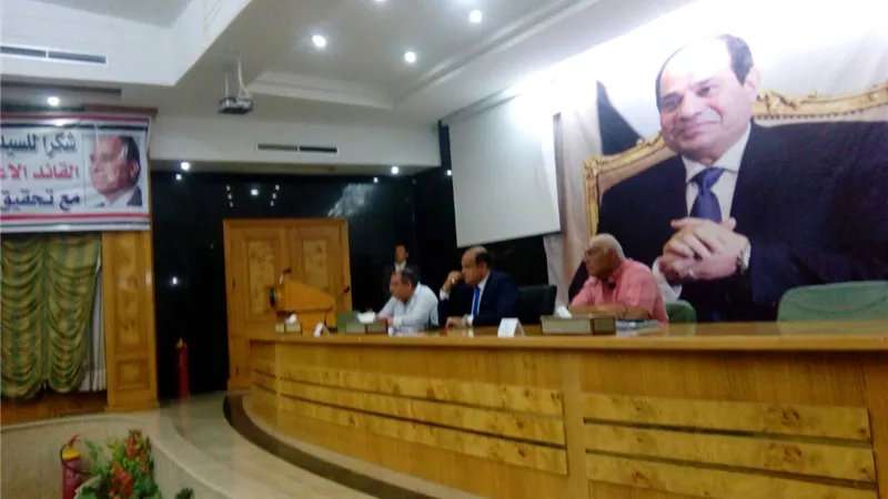 بالصور.. «أبوزيد» يطالب بالانتهاء من أعمال الصيانة ونظافة المدارس قبل العام الدراسى