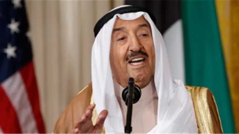 أمير الكويت يبعث برقية تعزية للرئيس السيسى فى شهداء العريش