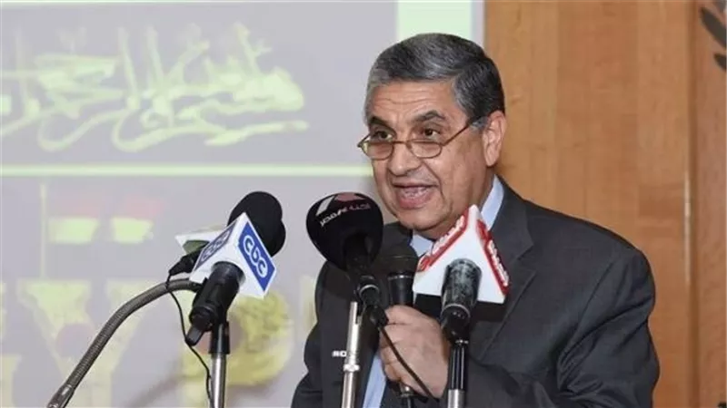 وزير الكهرباء يبحث مع بنك الاستثمار الأوروبي مشروعات مصرية