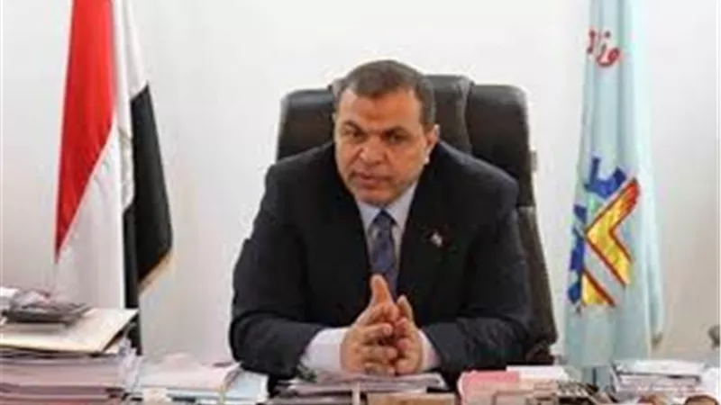 «سعفان» يتابع صرف معاش أسرة «شادي» المتوفى في إيطاليا