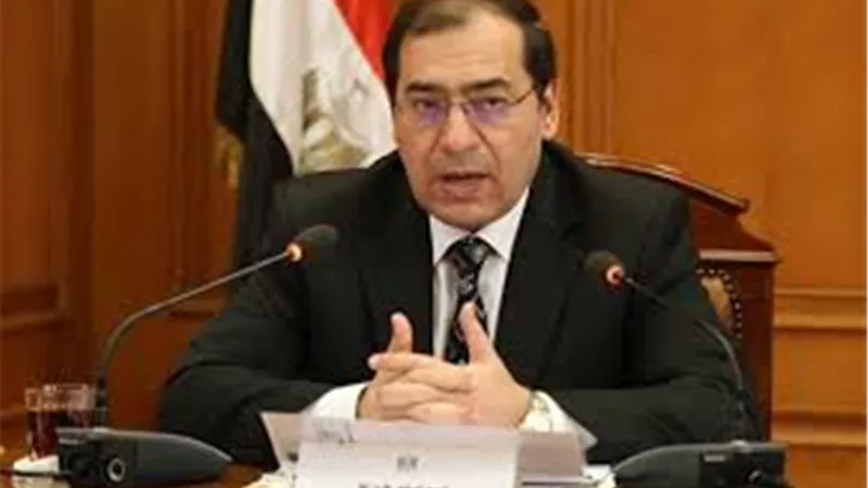 «الملا» يعلن إنشاء مشروعات جديدة في صناعة البتروكيماويات.. قريبًا