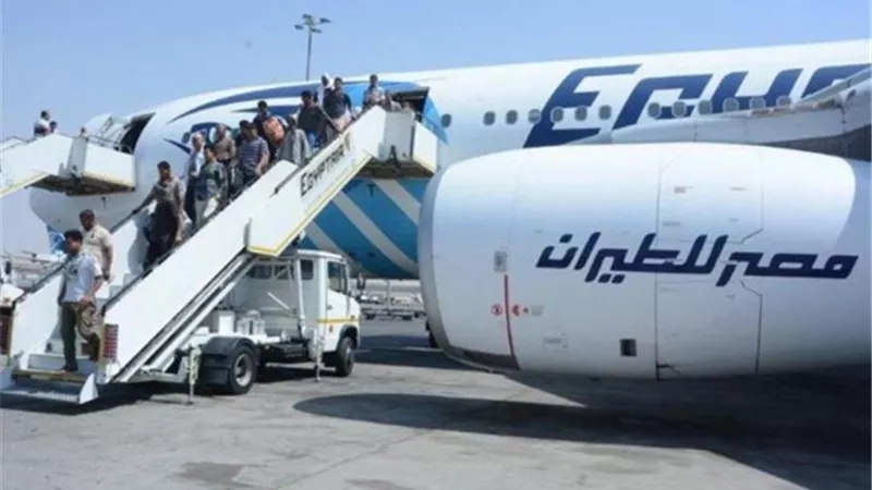 «مصر للطيران» تسير 27 رحلة جوية لعودة 5800 حاجاً خلال يومين