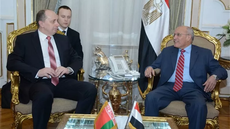 بالصور.. «العصار» يلتقي وزير صناعة بيلاروسيا لبحث مجالات التصنيع المشتركة