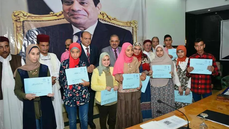 بالصور.. بدء رحلة أوائل الثانوية العامة بمطروح لألمانيا اليوم على نفقة المحافظة 