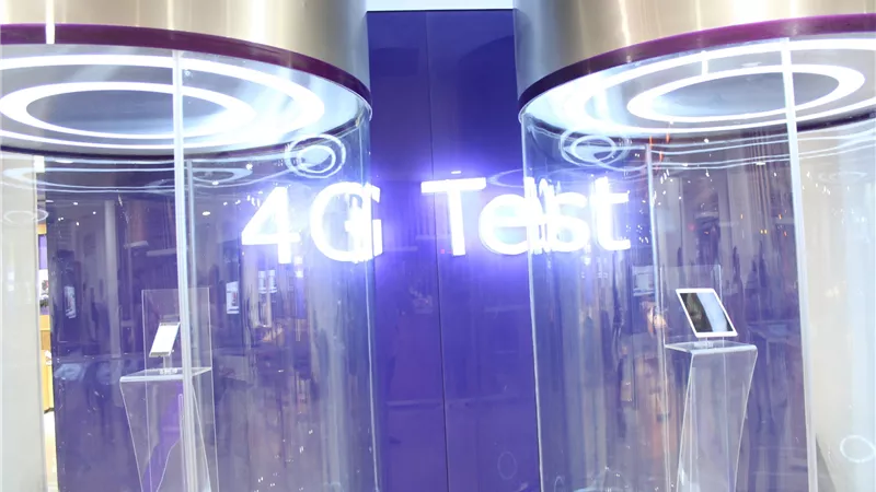 شاهد.. أول كابينتين «4G» للشبكة الرابعة للمحمول