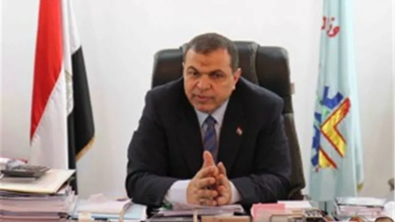 القوى العاملة: غدًا.. بدء قبول طلبات 50 طبيباً للعمل بالخليج برواتب 115 ألف جنيه