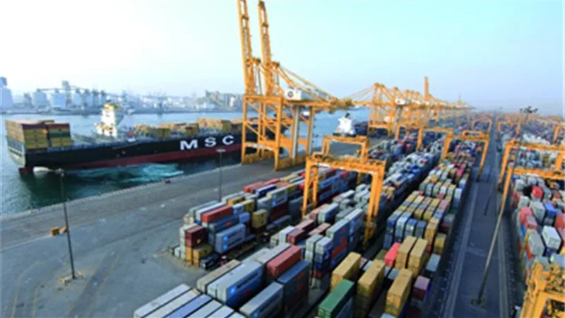 وصول وسفر 3494 راكبًا بموانئ البحر الأحمر وتداول 318 شاحنة