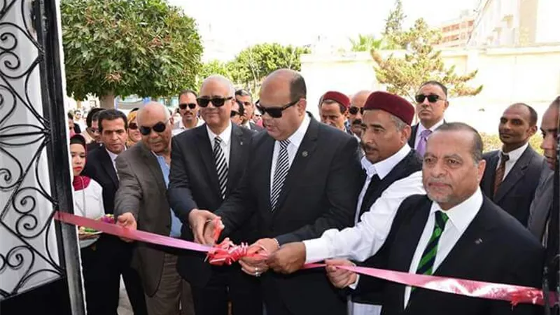 محافظ مطروح ورئيس جامعة الإسكندرية يفتتحان أول كلية لعلوم البترول والتعدين بمصر 