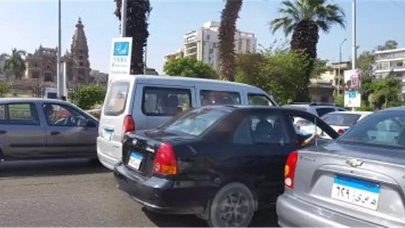 كثافات مرورية بمحيط جامعة القاهرة ومحور صفط اللبن بسبب زيادة الأحمال
