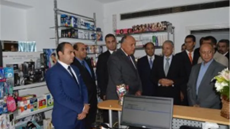 وزير الخارجية يفتتح عددًا من الوحدات الخدمية بديوان عام الوزارة