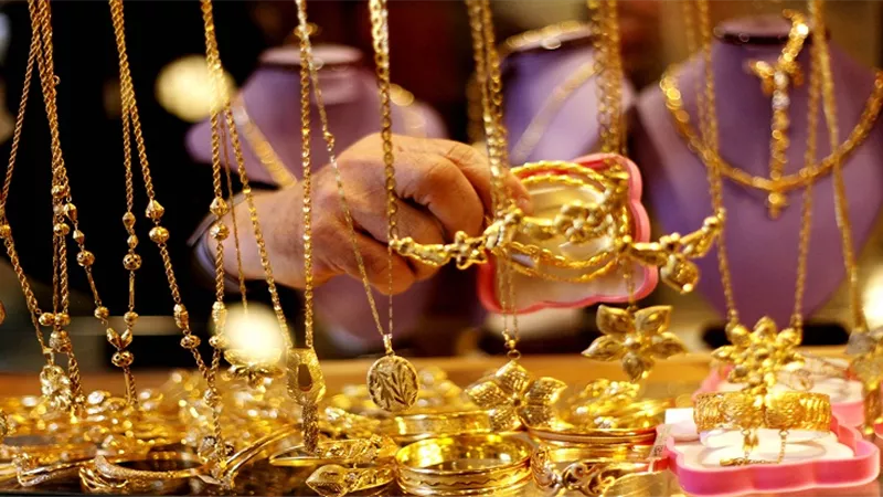 أسعار الذهب تتراجع 6 جنيهات خلال تعاملات الخميس