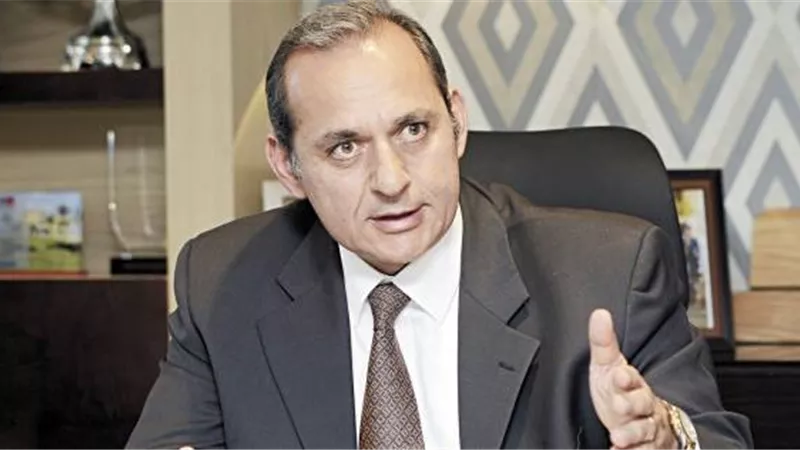 الإبقاء على «عكاشة» رئسياً لـ البنك الأهلي وخروج «منتصر» وضم جابر نصار