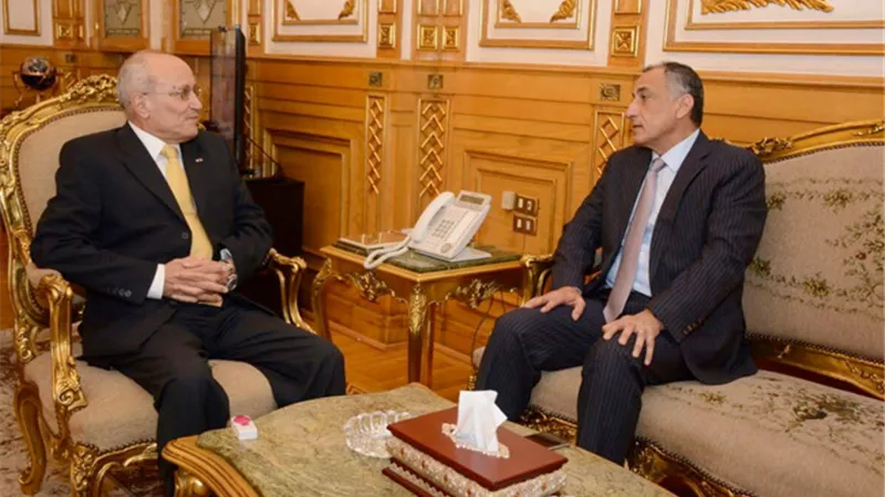العصار يلتقى طارق عامر وقيادات بنكية