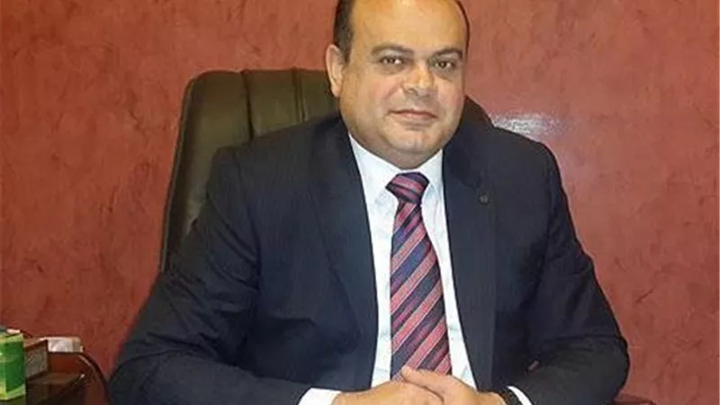 محافظ مطروح يبحث مع رؤساء المدن بالمحافظة الاستعداد لمجابهة السيول 