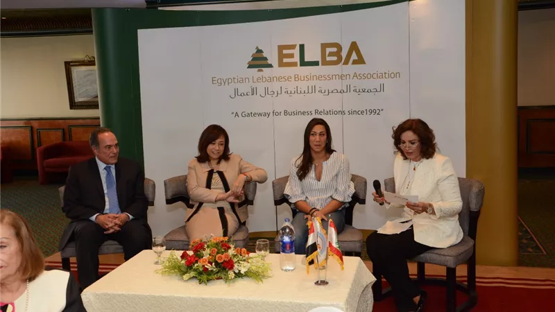 «المصرية اللبنانية» تكرم بطلة السباحة فريدة عثمان