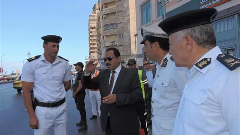 مدير أمن الإسكندرية يتفقد الحالة الأمنية بالمدارس