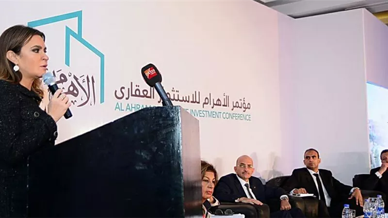 «سحر نصر»:«التشييد والبناء» ثانى أكثر القطاعات جذباً للاستثمارات الأجنبية المباشرة