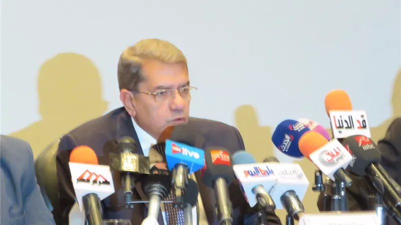 «المالية»: 34% ارتفاعًا بإيرادات العام المالى الماضى و6% زيادة فى الأجور