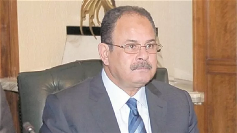 وزير الداخلية يكافئ 530 من رجال الشرطة لتميزهم فى العمل