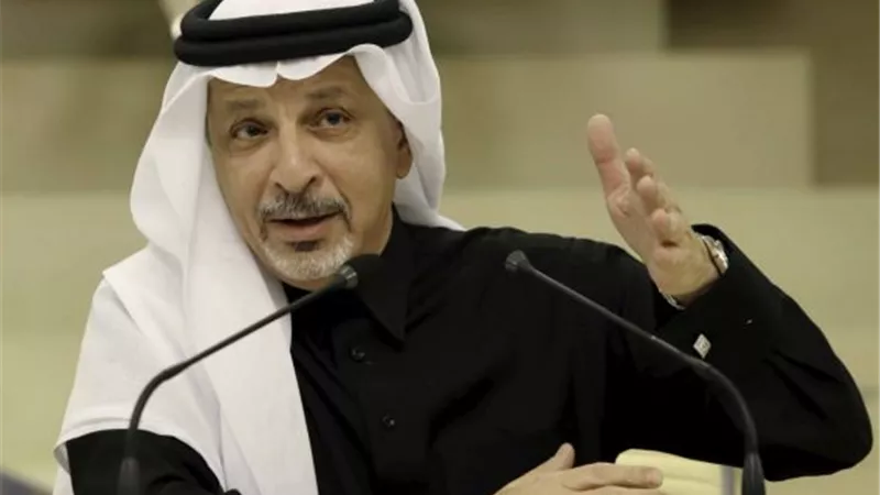 قطان: السماح للمرأة السعودية بقيادة السيارة خطوةً في رؤية 2030