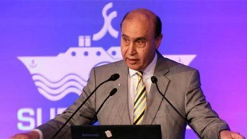 السيسي يصدر قراراً جمهورياً بمد خدمة مهاب مميش