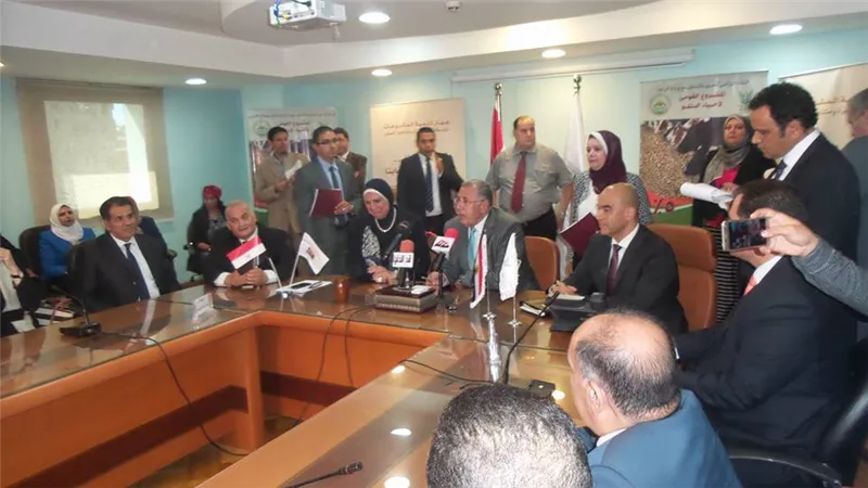 نيفين جامع: 10% «فائدة متناقصة» لتمويل المشروعات الخاصة بالبنك الزراعي 