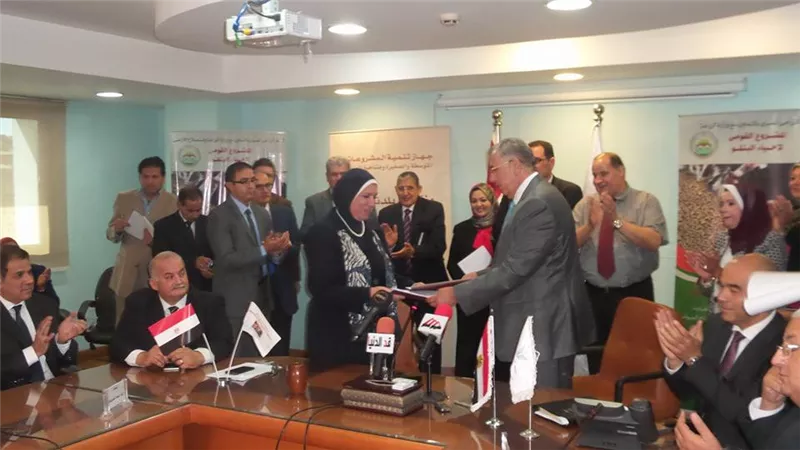 «الزراعي» يتفاوض على قرض جديد لـ«المرأة المعيلة» مع جهاز تنمية المشروعات الصغيرة 