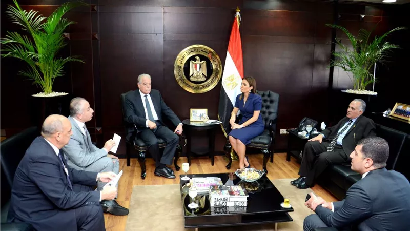 وزيرا الاستثمار والري يبحثان مع محافظ جنوب سيناء الفرص الاستثمارية بالمحافظة 
