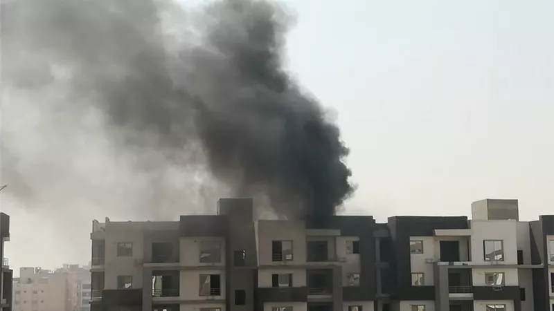 بالصور.. حريق بوحدات «دار مصر» في مدينة العبور