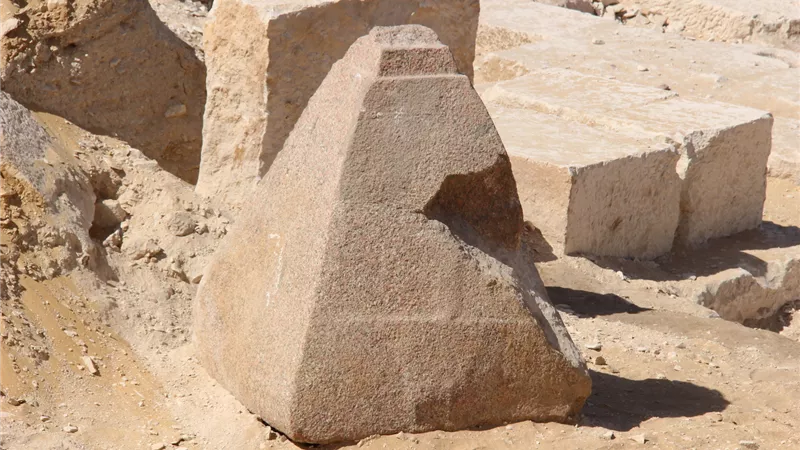  «الآثار» تعلن اكتشاف هرم جديد بسقارة