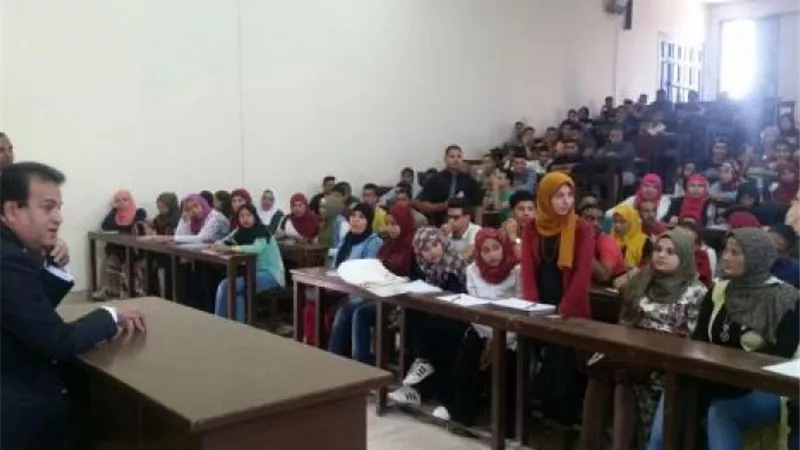 وزير التعليم العالي يتفقد معهد القاهرة الجديد للعلوم الإدارية