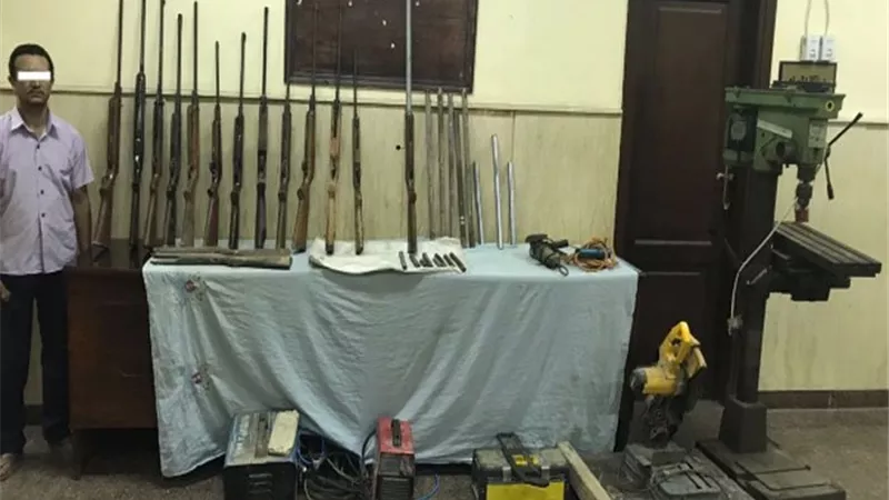 ضبط شخص يُدير ورشة لتصنيع الأسلحة النارية بالإسكندرية