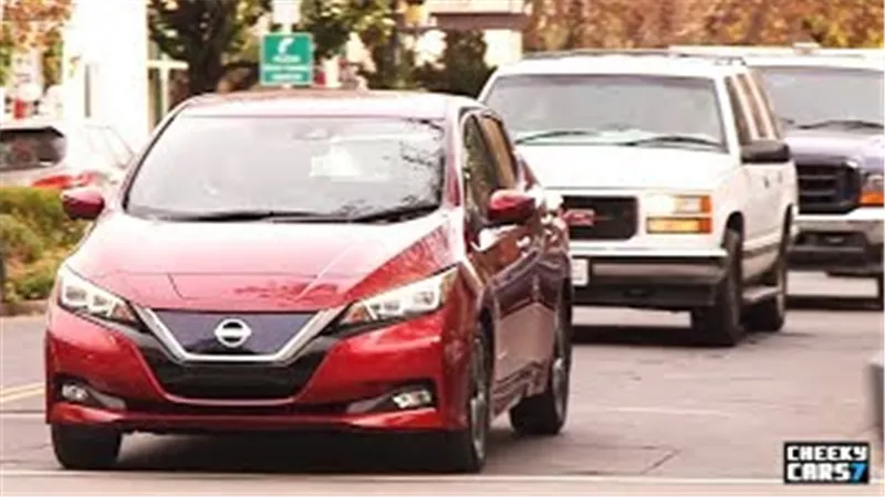 شاهد.. اختبار سيارة نيسان ليف الكهربائية الجديدة كليًا