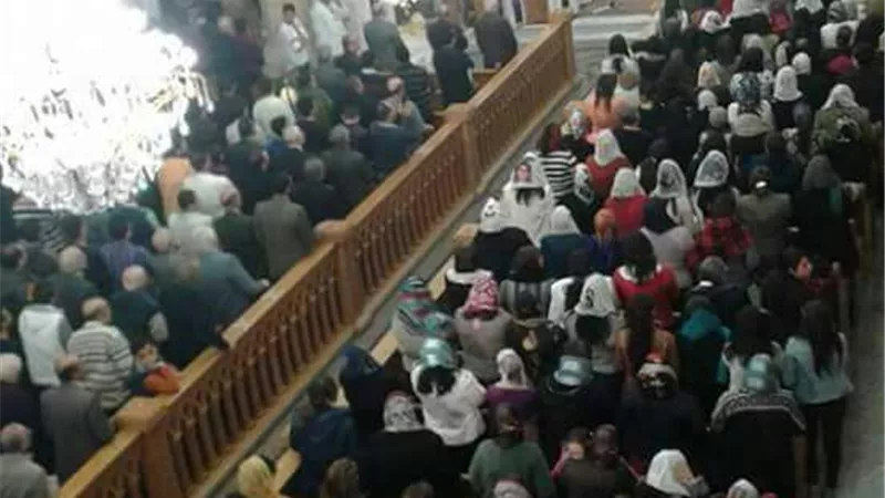 المئات يحضرون أول قداس بكنيسة مارجرجس طنطا بعد 7 أشهر من تفجيرها