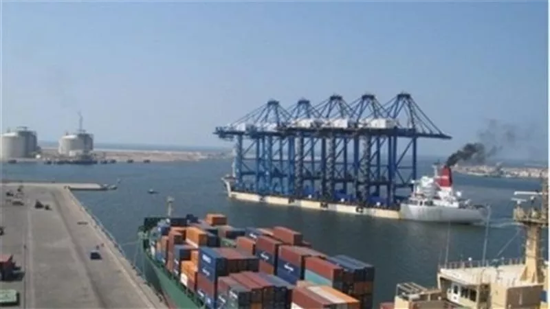 ميناء الزيتيات يستقبل 8500 طن بوتاجاز