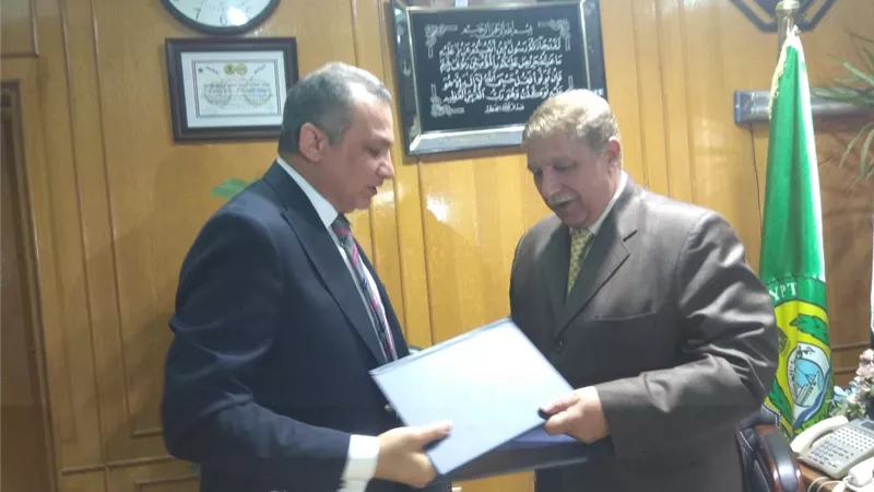 بروتوكول تعاون لاستكمال تطوير «سوق الجمعة» بالإسماعيلية