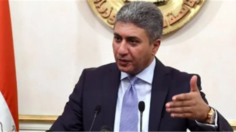 وزير الطيران يتوجه إلى موسكو لتوقيع اتفاقية عودة الرحلات بين البلدين